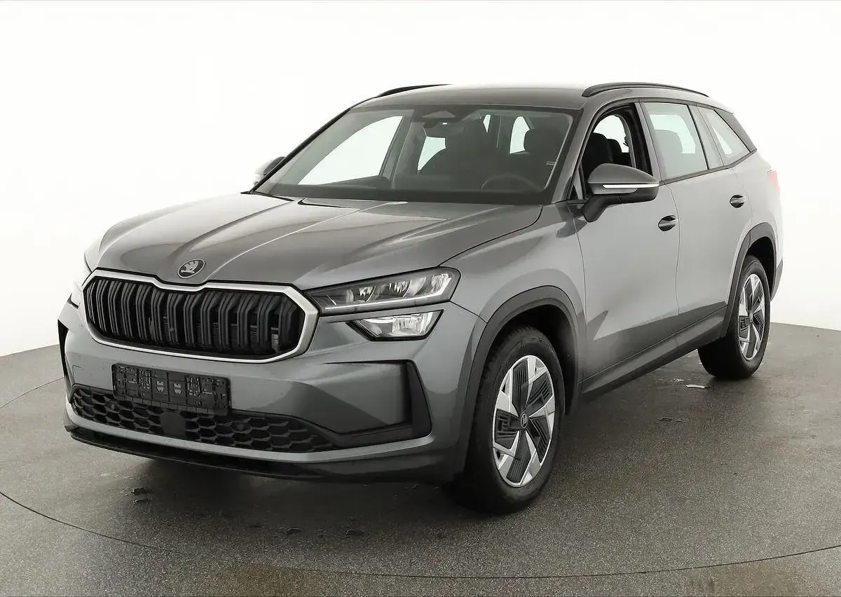 Neu Skoda Kodiaq Selection 193 PS (141 kW) 2025 Gold SUV