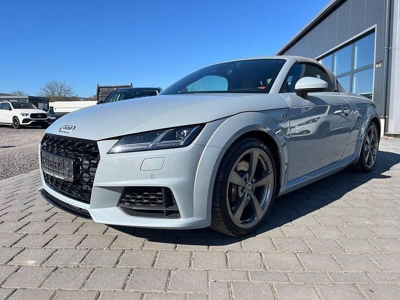 Grau Gebraucht 2019 Audi TT Roadster Sport Cabrio | 39.900 € - Bild 1/4