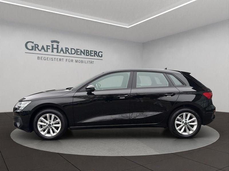 Gebraucht Audi A3 Comfort 110 PS (80 kW) 2023 Schwarz Limousine