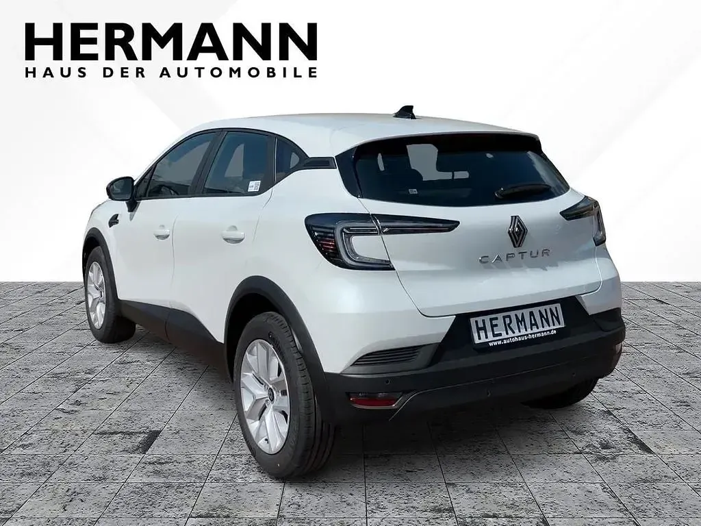 Używany Renault Captur Evolution 91 KM (66 kW) 2025 Biały SUV