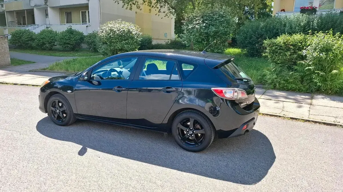 Gebraucht Mazda 3 Edition 105 PS (77 kW) 2010 Schwarz Limousine