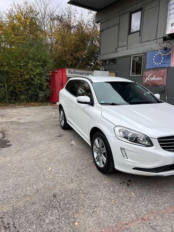 Gebraucht Volvo XC60 Kinetic 190 PS (139 kW) 2016 Weiß SUV