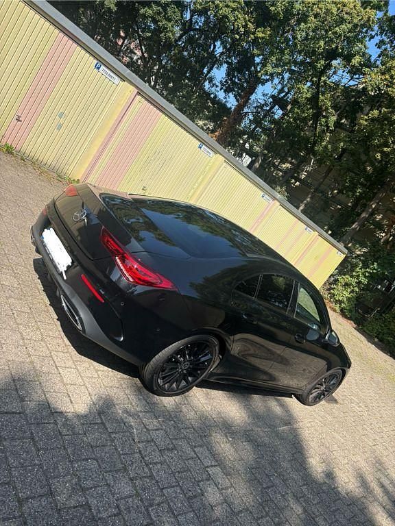 Schwarz Gebraucht 2022 Mercedes CLA250 Limousine | 35.700 € (Fairer Preis) - Bild 1/4