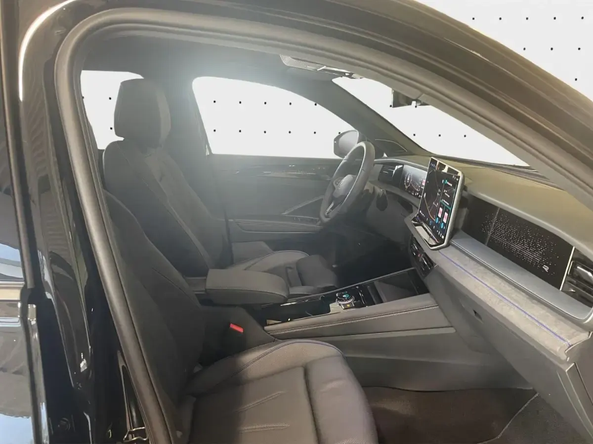 Gebraucht VW Tayron R-line 193 PS (141 kW) 2025 Schwarz SUV