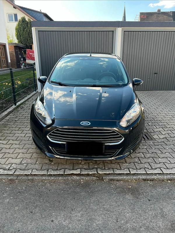 Gebraucht Ford Fiesta 75 PS (55 kW) 2014 Schwarz Kleinwagen