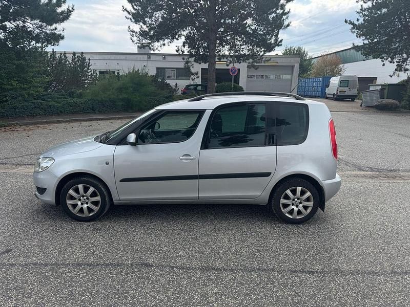 Silber Gebraucht 2013 Skoda Roomster Plus Edition Kombi | 1.999 € (Guter Preis) - Bild 1/4