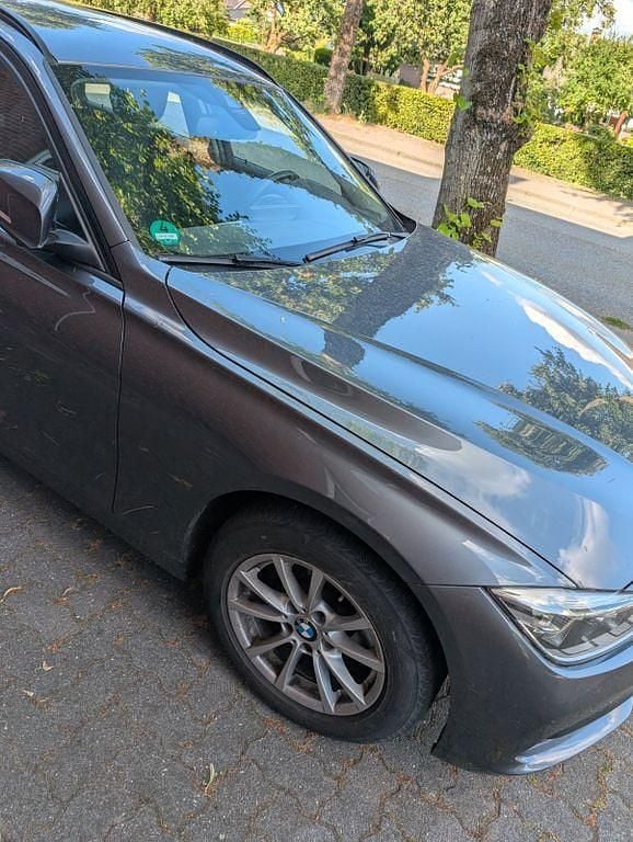 Gebraucht BMW 316 Advantage 116 PS (85 kW) 2019 Grau Kombi