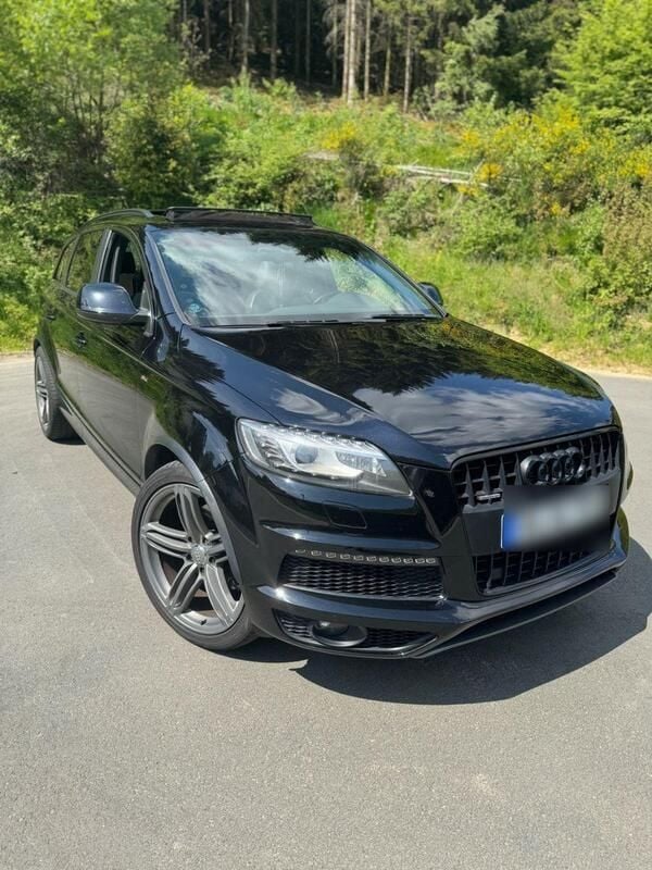 Schwarz Gebraucht 2013 Audi Q7 Ambiente SUV | 22.000 € (Etwas zu teuer) - Bild 1/4