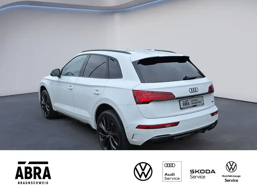 Używany Audi Q5 S-Line 204 KM (150 kW) 2025 Biały SUV