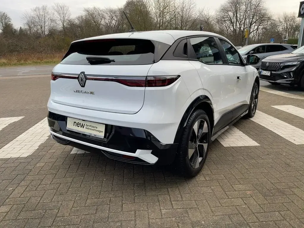 Używany Renault Megane E-Tech Equilibre 96 kW (131 KM) 2022 Biały Sedan/Limuzyna