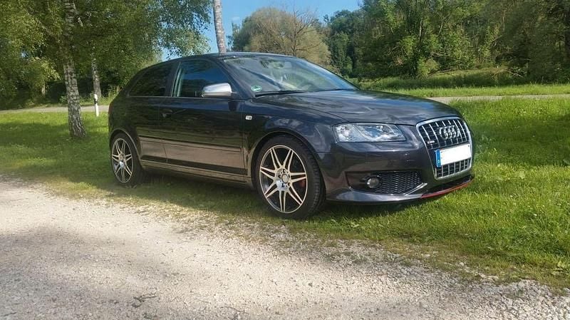 Grau Gebraucht 2006 Audi A3 Sport Limousine | 3.300 € (Guter Preis) - Bild 1/4