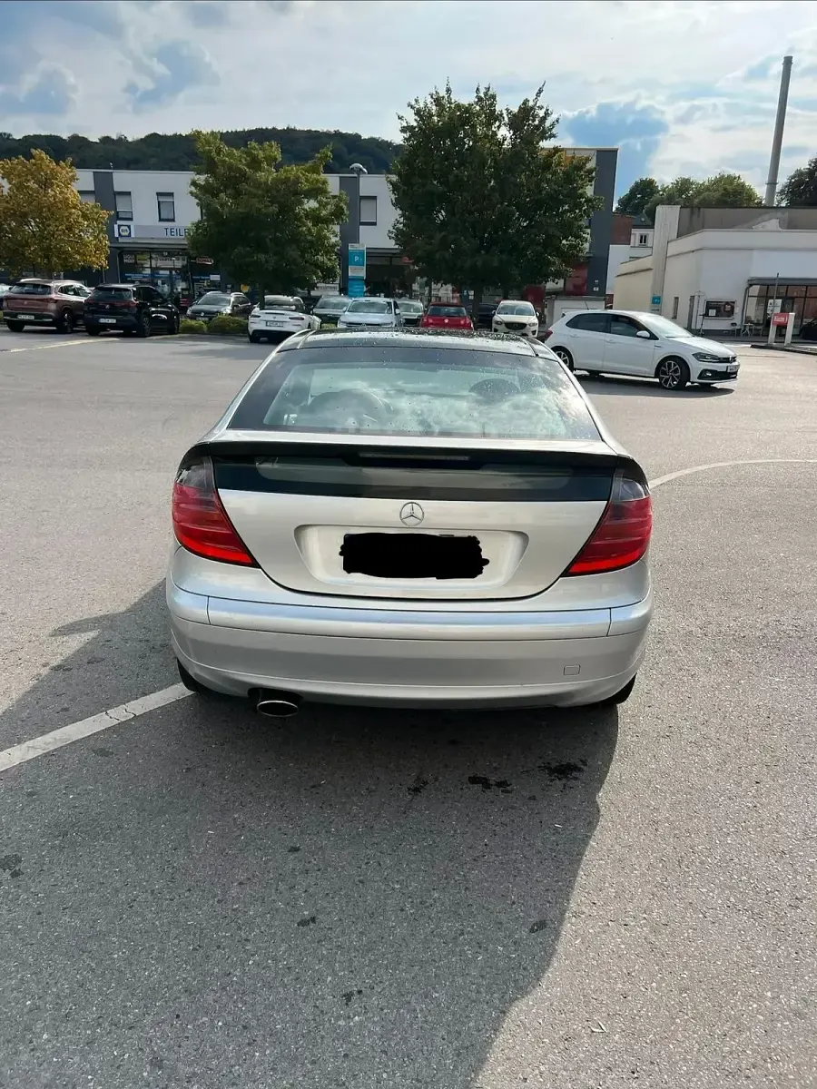 Gebraucht Mercedes C200 163 PS (119 kW) 2004 Silber Coupé