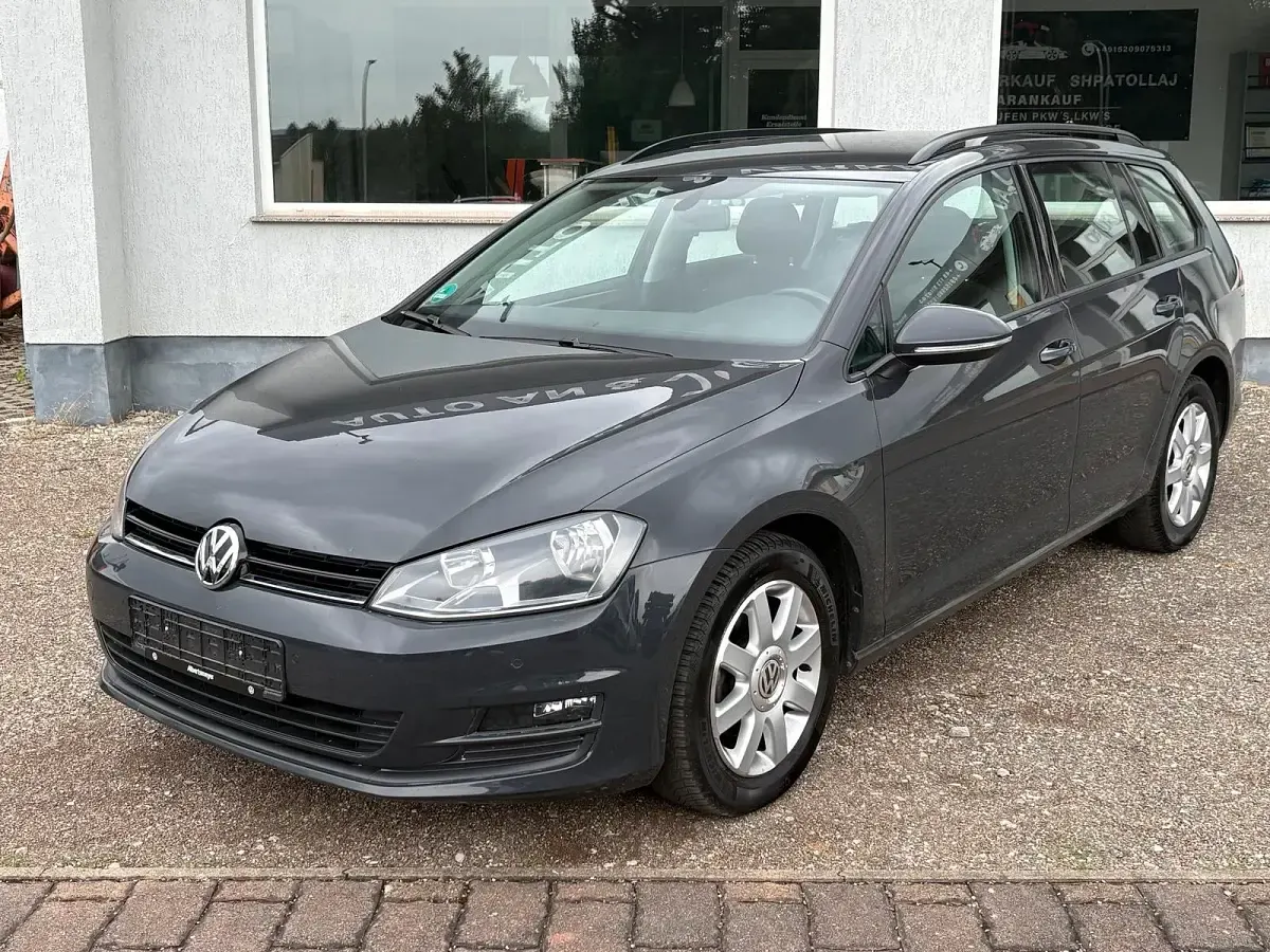 Gebraucht VW Golf VII Trendline 86 PS (63 kW) 2014 Uranograu Kombi