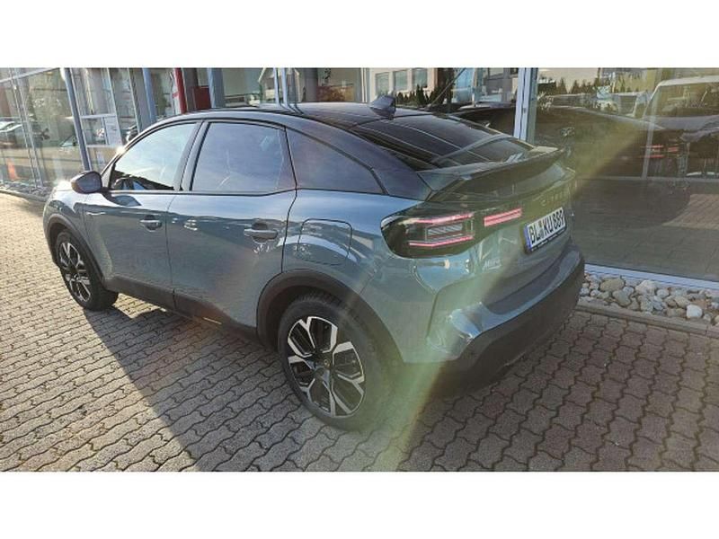 Neu Citroën e-C4 114 kW (156 PS) 2025 Lackierung manhattan green/typ Limousine