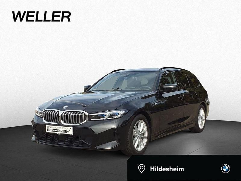 Black sapphire (schwarz) Gebraucht 2024 BMW 330 M Sport Kombi | 45.450 € (Fairer Preis) - Bild 1/4