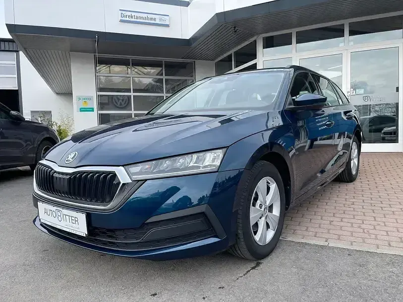 Używany Skoda Octavia Active 116 KM (85 kW) 2023 Niebieski Kombi