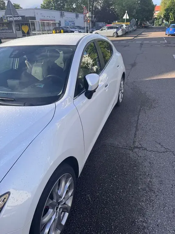 Second-hand Mazda 3 Center-Line 120 CP (88 kW) 2014 Alb Berlinǎ