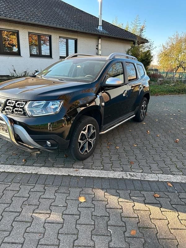 Second-hand Dacia Duster 114 CP (83 kW) 2018 Negru SUV