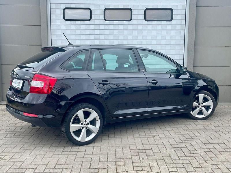 Gebraucht Skoda Rapid Joy 90 PS (66 kW) 2016 Schwarz Kleinwagen