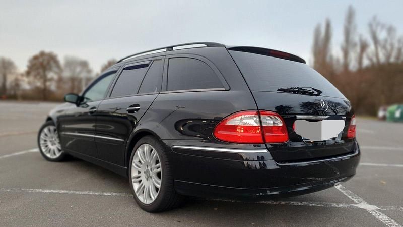 Gebraucht Mercedes E320 Elegance 224 PS (164 kW) 2005 Schwarz Kombi