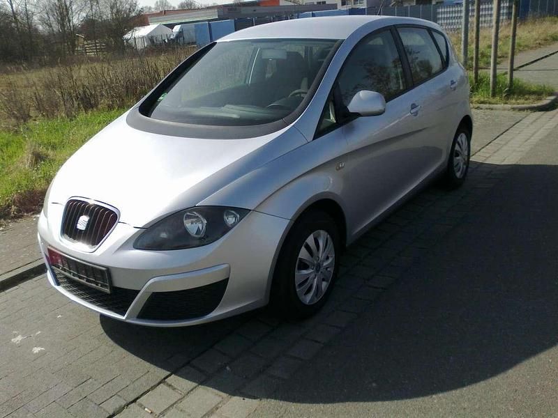 Gebraucht Seat Altea Reference 86 PS (63 kW) 2009 Silber Kombi