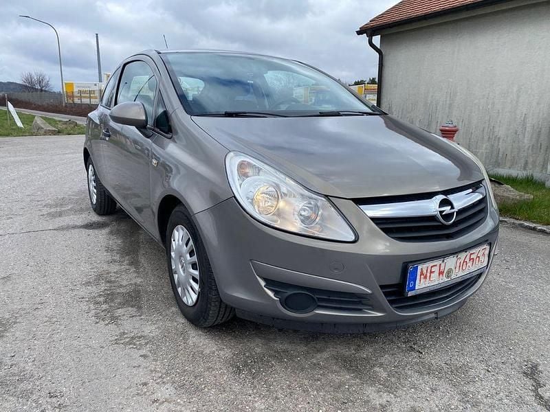 Gebraucht Opel Corsa Selection 69 PS (50 kW) 2010 Braun Kleinwagen