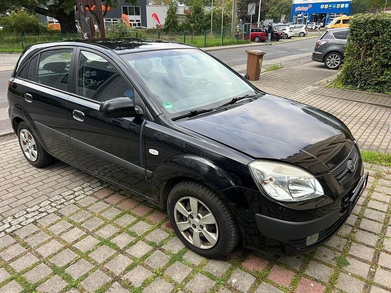Gebraucht Kia Rio 97 PS (71 kW) 2008 Schwarz Limousine