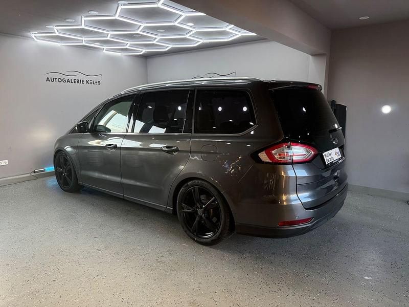 Gebraucht Ford Galaxy Titanium 179 PS (131 kW) 2016 Grau Van / Kleinbus