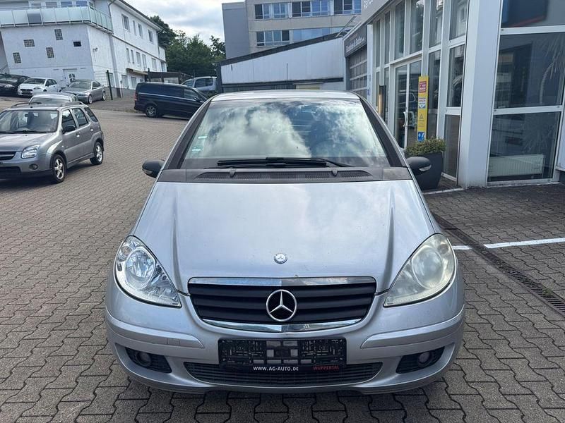 Silber Gebraucht 2004 Mercedes A150 Classic Van / Kleinbus | 599 € (Superpreis) - Bild 1/4