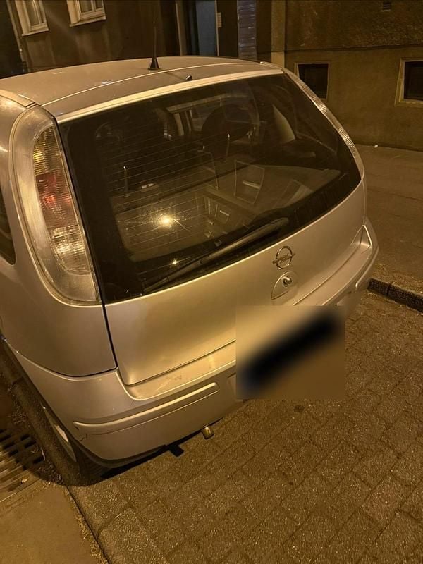 Second-hand Opel Corsa 58 CP (42 kW) 2006 Argintiu Hatchback