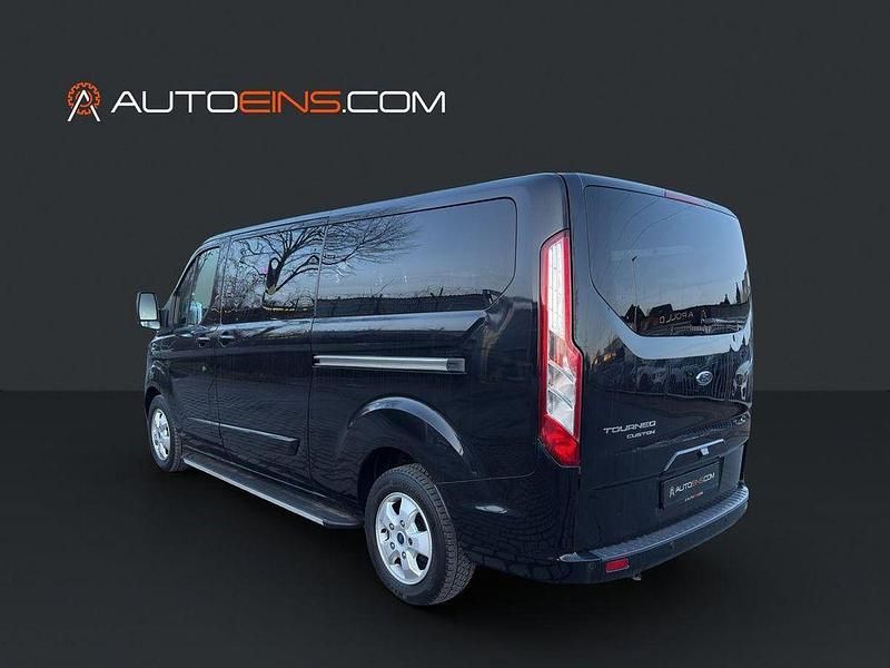 Gebraucht Ford Tourneo Titanium 131 PS (96 kW) 2017 Schwarz Van / Kleinbus