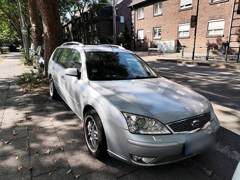 Gebraucht Ford Mondeo Futura 125 PS (91 kW) 2006 Grau Kombi
