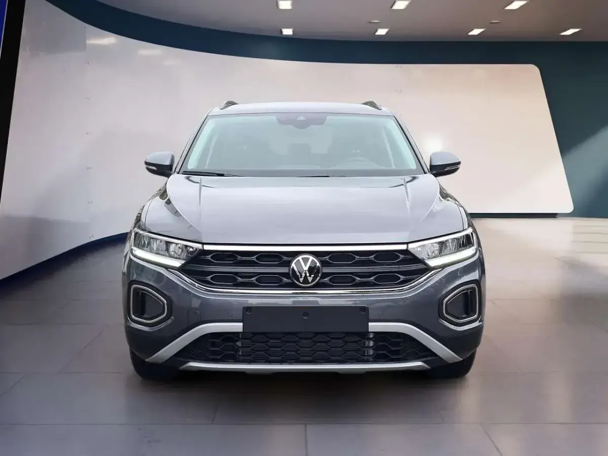 Neu VW T-Roc Life 150 PS (110 kW) 2025 Grau SUV