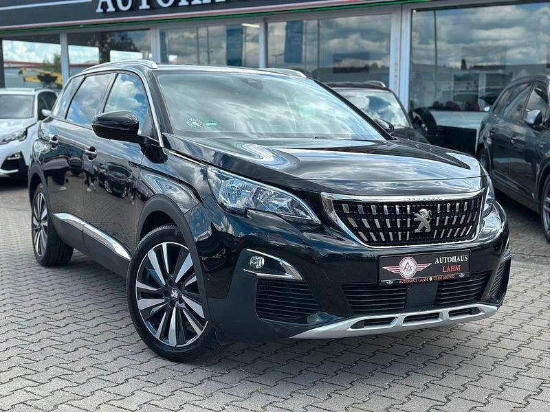 Noir perla nera Gebraucht 2020 Peugeot 5008 Allure Van / Kleinbus | 17.990 € (Guter Preis) - Bild 1/4