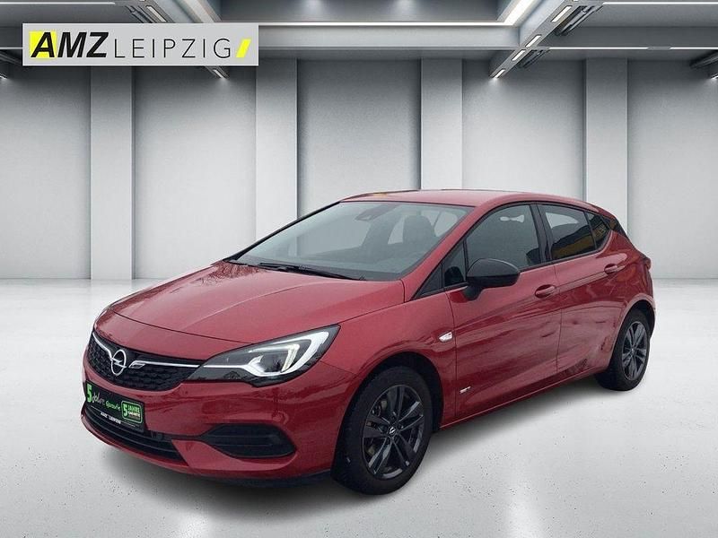 Rot Gebraucht 2021 Opel Astra Design & Tech Limousine | 13.900 € (Teuer) - Bild 1/4