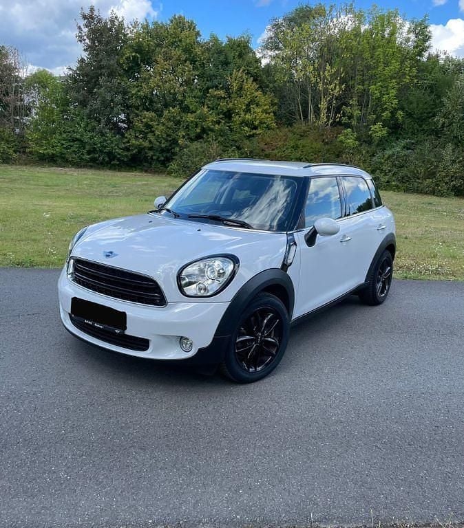 Weiß Gebraucht 2015 Mini ONE Kleinwagen | 9.500 € (Fairer Preis) - Bild 1/4