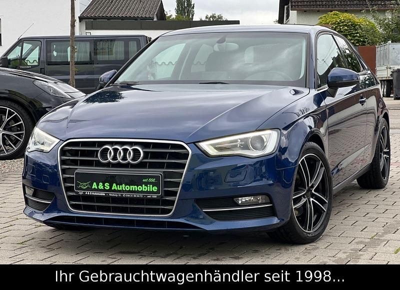 Blau Gebraucht 2015 Audi A3 Ambition Limousine | 8.990 € (Guter Preis) - Bild 1/4