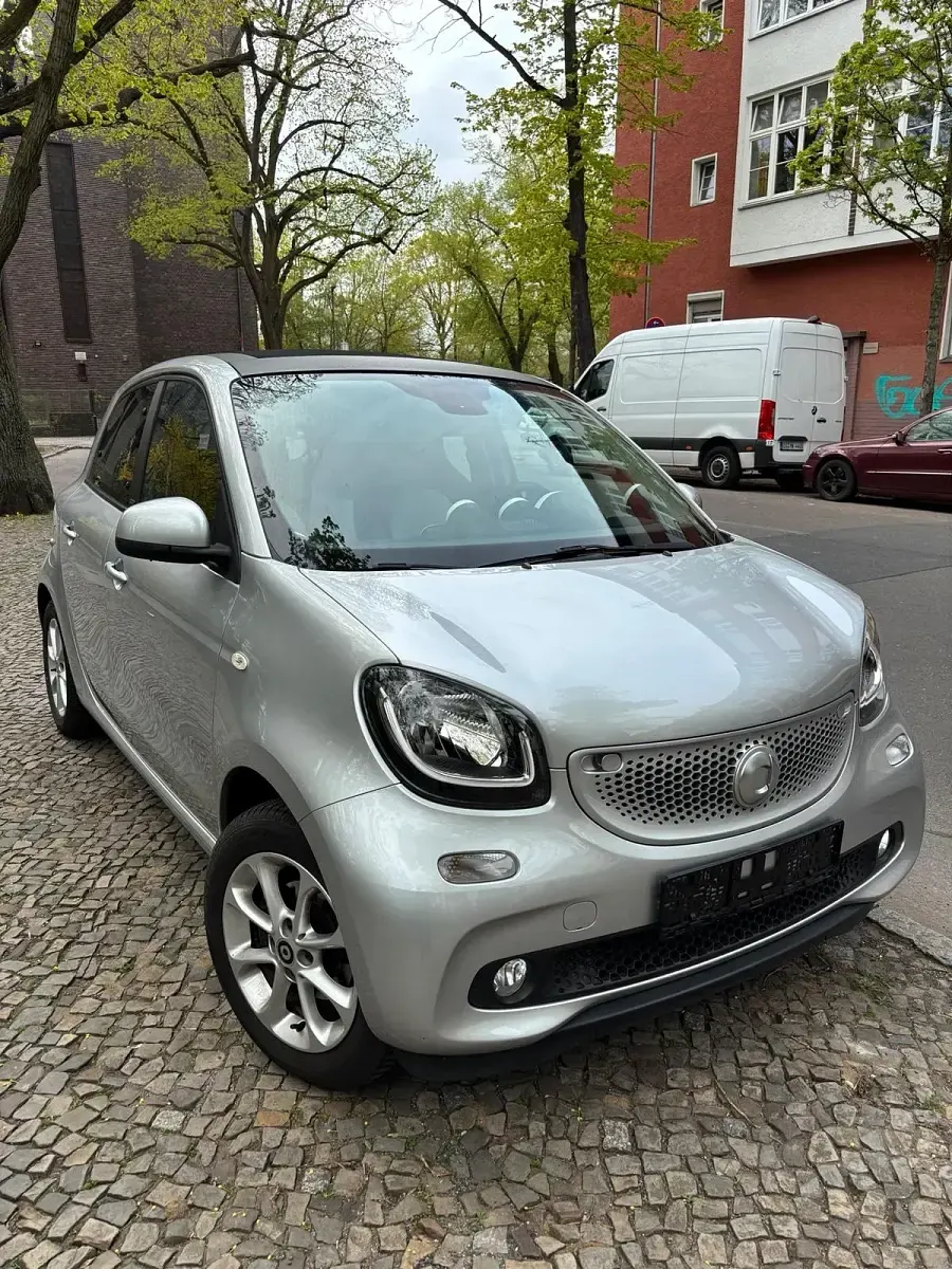 Używany Smart ForFour 71 KM (52 kW) 2015 Srebrny Hatchback