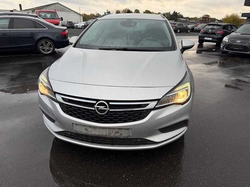 Silber Gebraucht 2019 Opel Astra Edition Kombi | 6.200 € (Superpreis) - Bild 1/4