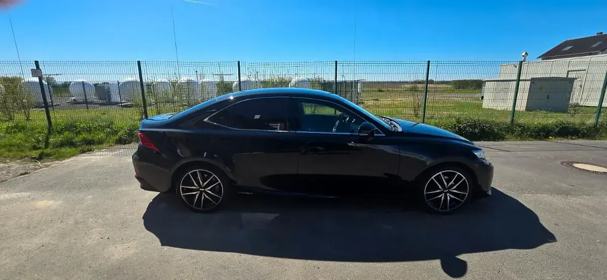 Gebraucht Lexus IS300h 223 PS (164 kW) 2016 Schwarz Limousine