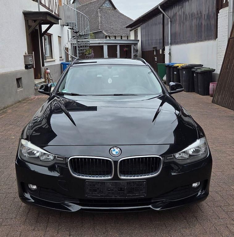 Gebraucht BMW 316 136 PS (100 kW) 2013 Schwarz Kombi