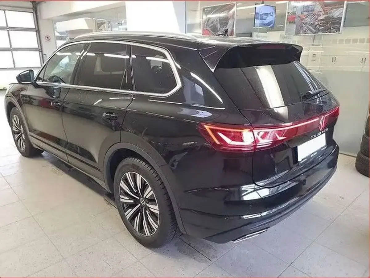 Neu VW Touareg Edition 231 PS (169 kW) 2026 Grenadillschwarz SUV