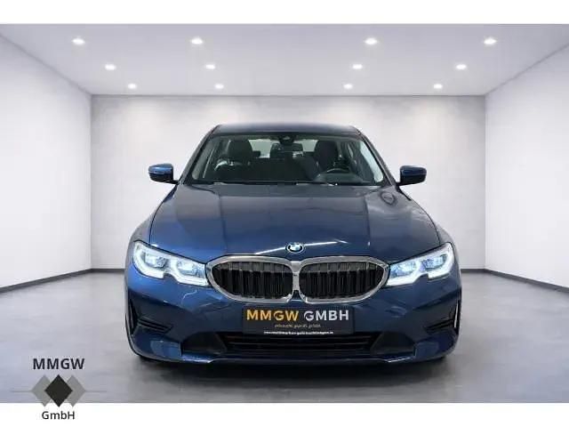 Second-hand BMW 330e Advantage 252 CP (185 kW) 2021 Albastru Berlinǎ