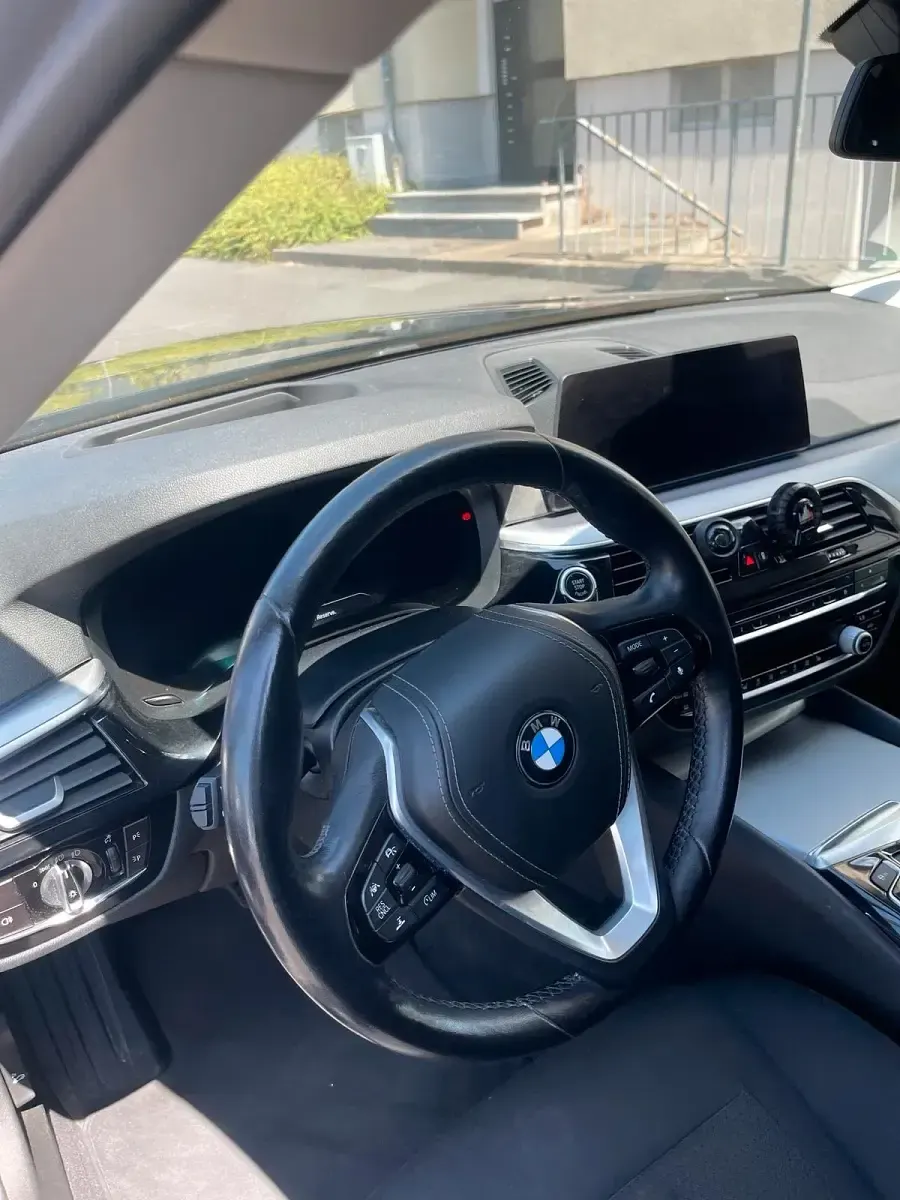 Gebraucht BMW 520 194 PS (142 kW) 2018 Schwarz Kombi