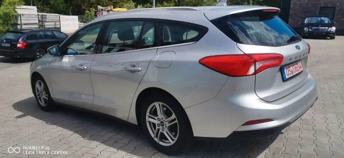 Gebraucht Ford Focus Cool & Connect 120 PS (88 kW) 2020 Silber Kombi