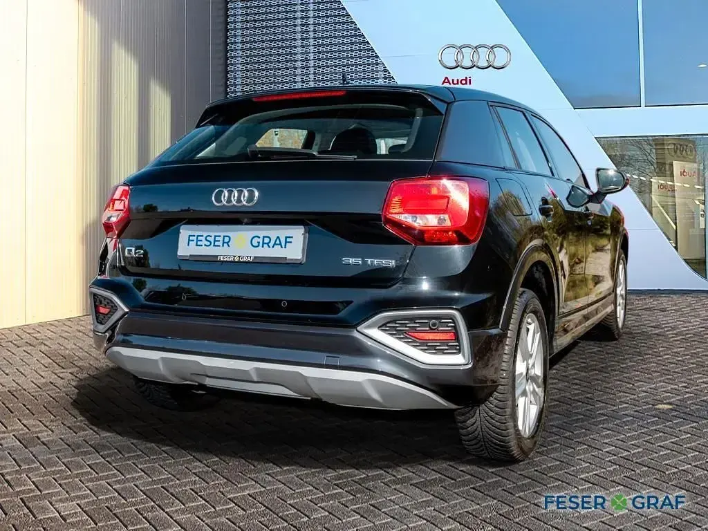 Second-hand Audi Q2 Advanced 150 CP (110 kW) 2022 Negru SUV