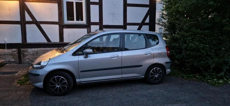 Silber Gebraucht 2005 Honda Jazz Kleinwagen | 2.800 € - Bild 1/4