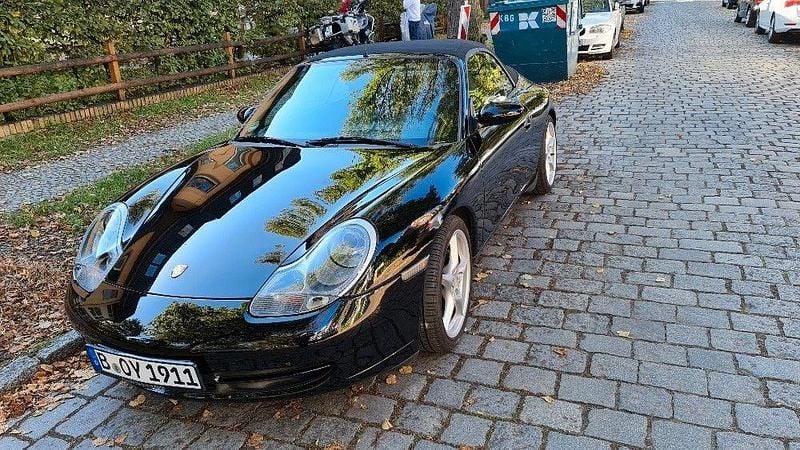 Schwarz Gebraucht 1999 Porsche 911 Carrera Cabriolet Cabrio | 31.911 € (Etwas zu teuer) - Bild 1/4
