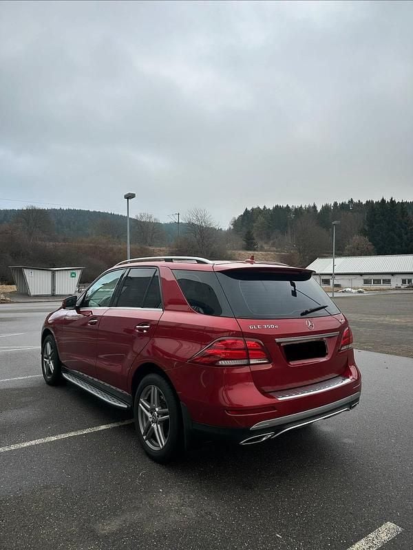 Gebraucht Mercedes GLE350 258 PS (189 kW) 2018 Rot SUV