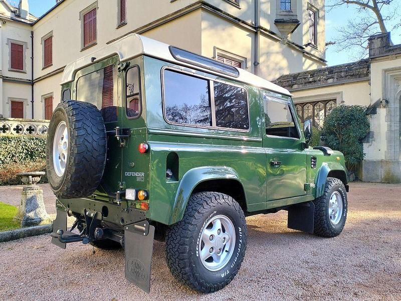Gebraucht Land Rover Defender 122 PS (89 kW) 1999 Grün Kombi